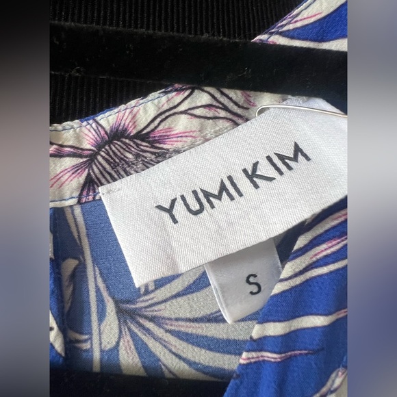 Yumi Kim Blue Floral Wrap Romper Size S Tropical Print Resort Summer One Piece - Picture 3 of 4